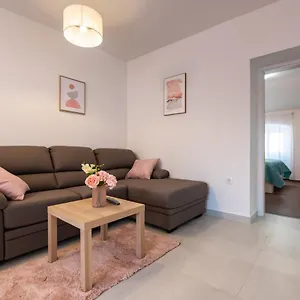 https://antique-center-pula.in-istria.net